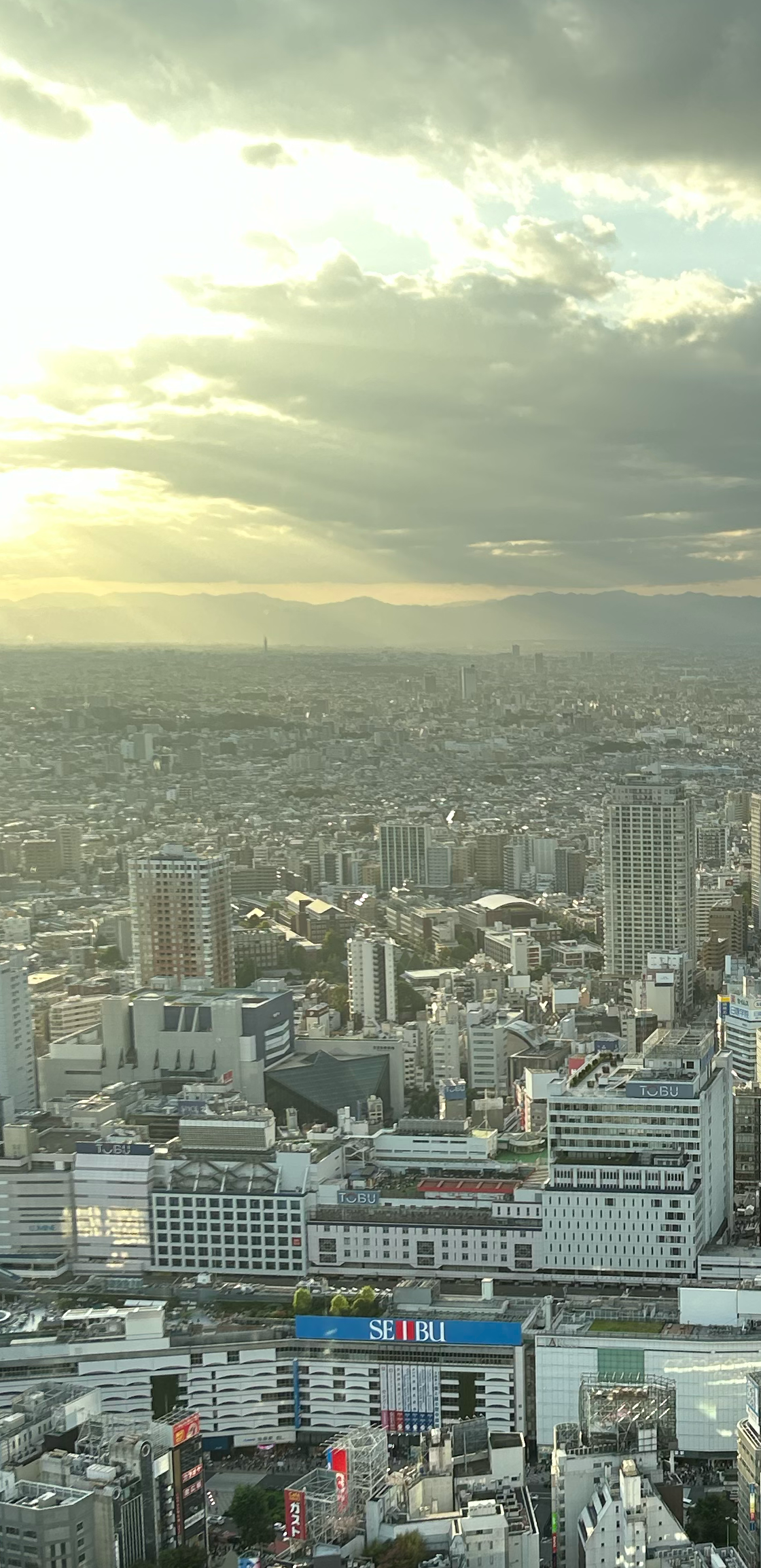 ささやかなおもてなしでお迎えいたします