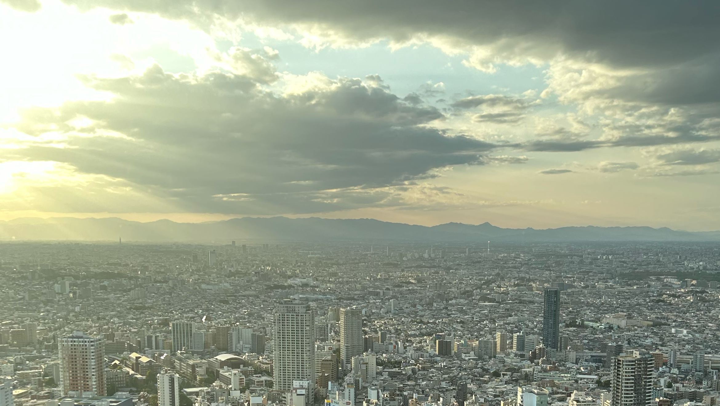 ささやかなおもてなしでお迎えいたします